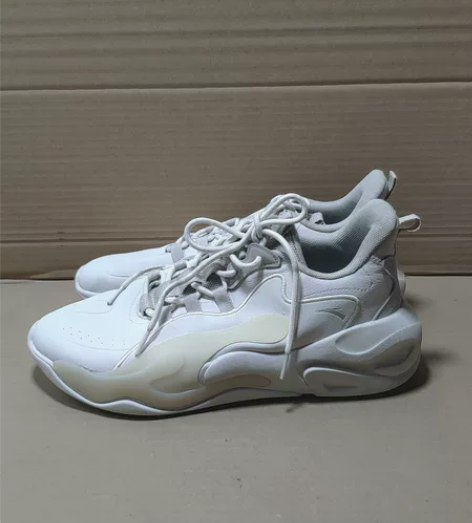 安踏男鞋43码跑步鞋运动鞋,专柜正品,照片...