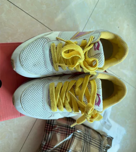 李宁运动鞋正品实体店入 很舒服 售出不退不...