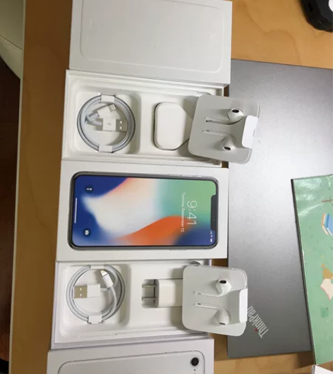 全新未拆封  iPhone充电头（港版3个...