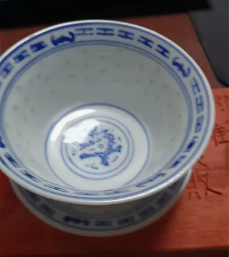 景德镇老青花玲珑瓷盖碗 这个是以前做的青花...