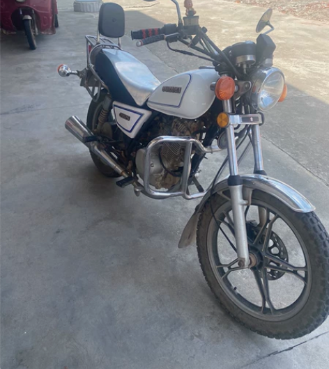 铃木白太子gn125，新油箱，双闪，靠背，...