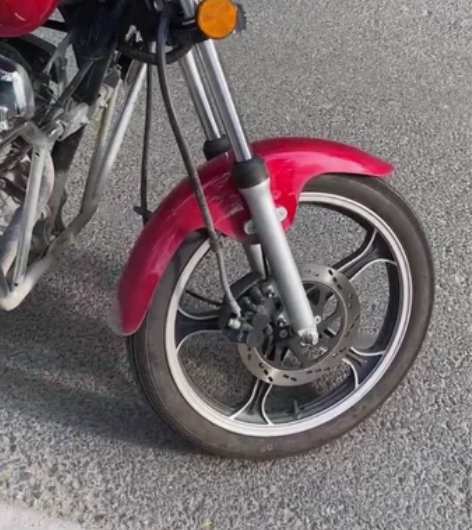 铃木150，22年3月份上牌，证件保险齐全...