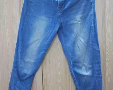 美特斯邦威牛仔短裤 感兴趣的话点“我想要”...