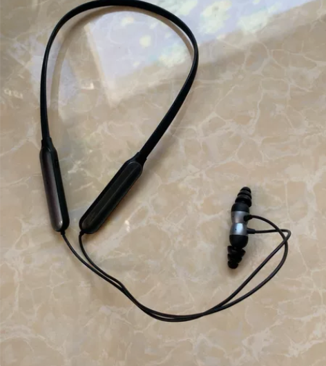 蓝牙无线耳机remax 打个王者 吃个鸡啥...