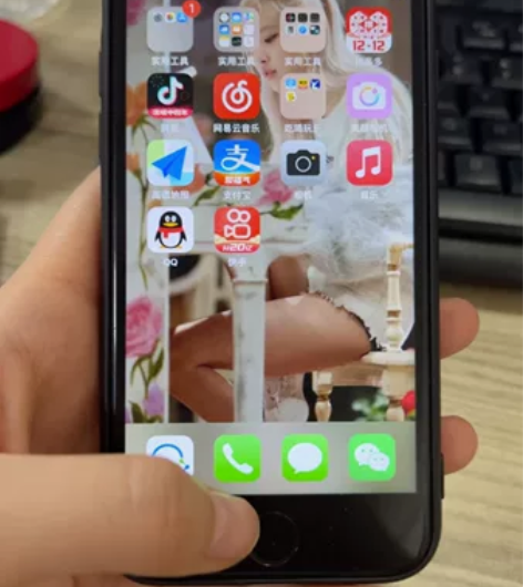 苹果8 64g 指纹解锁 相机全部都正常 ...