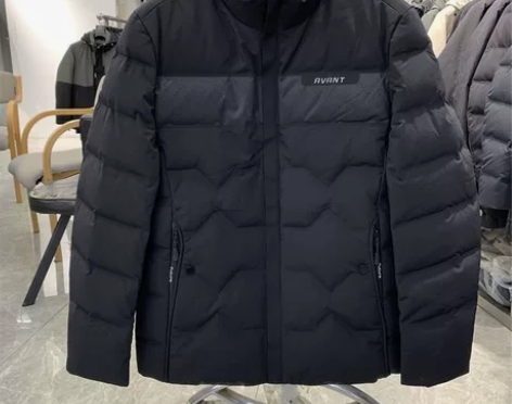 90白鸭绒  海澜之家冬季男黑色压胶羽绒服...