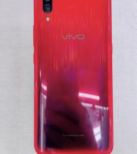 vivo x23 8+128G 国产屏，家...