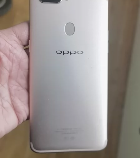 oppo r11s 4+64.  成色一般...