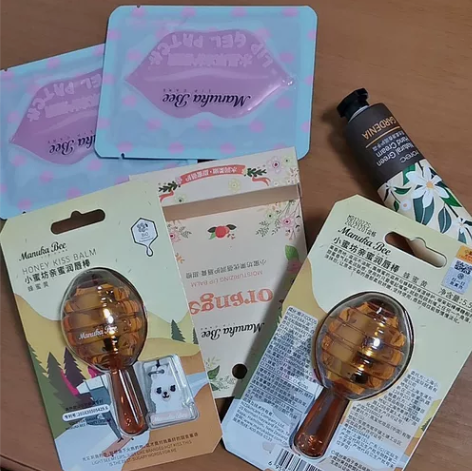 小蜜坊唇膏棒棒糖润唇膏蜜蜂男女保湿滋润儿童...