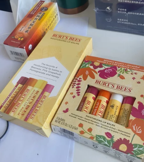 伯特小蜜蜂保湿滋润进口润唇膏4支 感兴趣的...