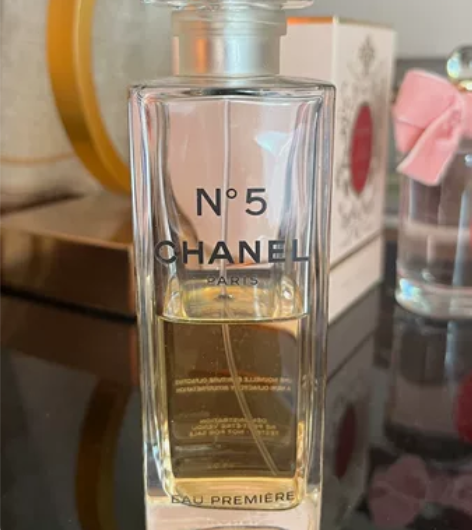 香奈尔5号香水，150ml的正好剩了一半，...