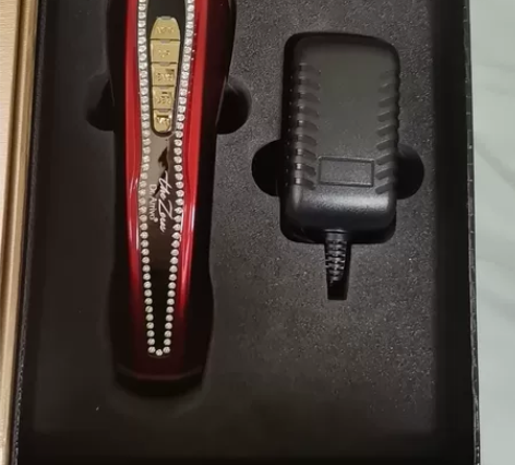 5代宙斯射频美容仪家用，红色带钻款，98新...