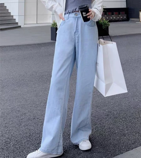 夏季浅色牛仔阔腿裤。tb旗舰店购入，面料很...