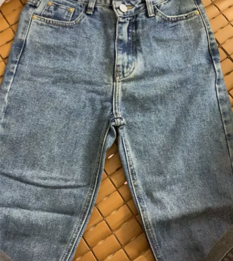 全新s码牛仔裤，裤长95，腰围65，省内两...