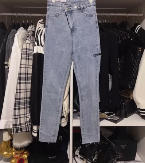 设计款牛仔裤-捡漏 全新！s和m都可以拍，...