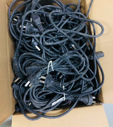 电脑主机电源线100条打包卖 感兴趣的话点...