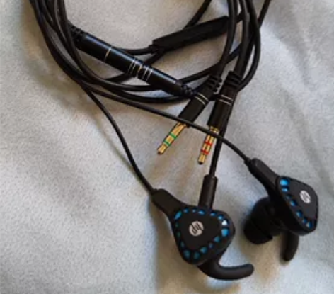 惠普电脑耳机，可拆卸耳麦，正常使用。 感兴...