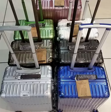 网易严选行李箱24寸 卖家有实体店、拉杆箱...