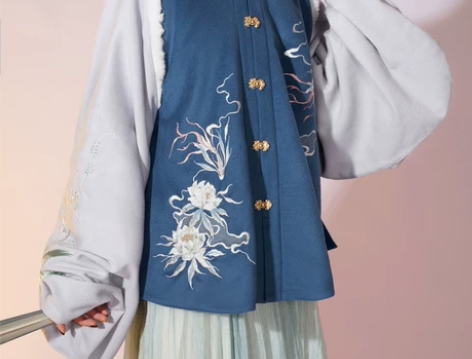 [出或换]换价800r 道定汉服 雪客比甲...