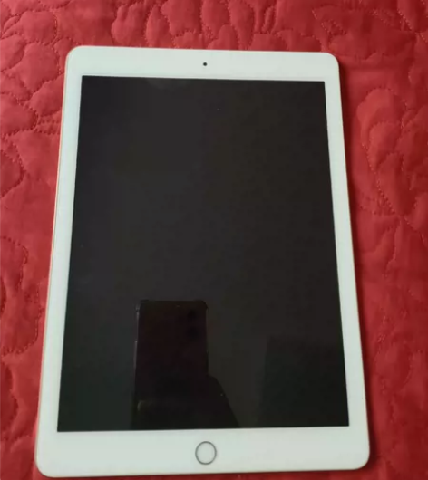 女生自用 闲置苹果 2017款iPad 9...