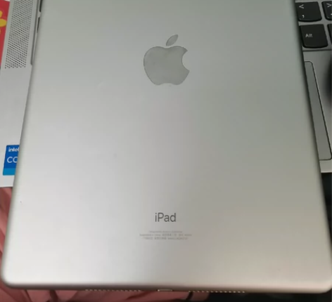 版本：iPad（第九代） 屏幕：10.2英...