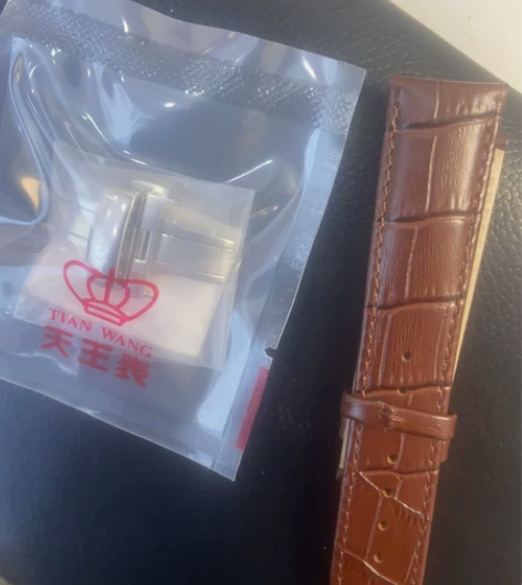 天王皮表带 棕色原装的 21mm 单条皮带...