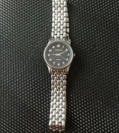 罗西尼手表,专柜正品,什么毛病没有就是电池...