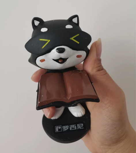 罗西尼手表台手表架,全新正品 感兴趣的话点...