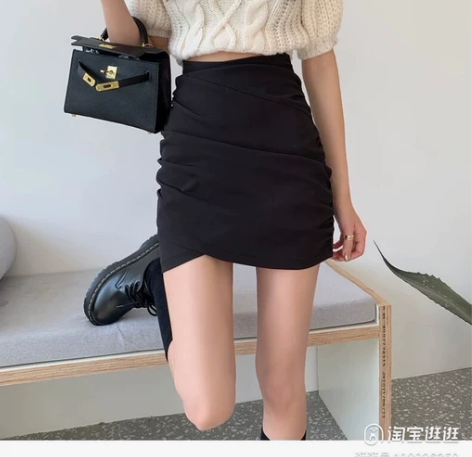 黑色包臀裙 全新 感兴趣的话点“我想要”和...