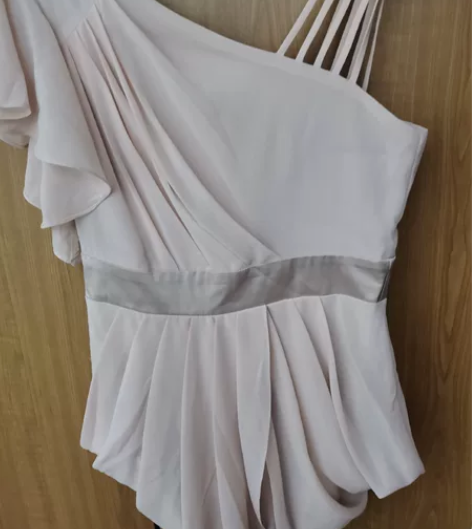 浅粉色 不对称小礼裙 花苞裙 雪纺与绸缎材...