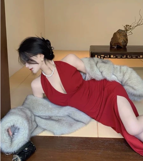 【出租】港风裙子超好看写真衣服 复古港风写...