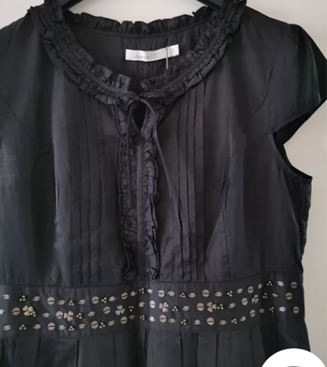 全新 港风连衣裙，做工精细，面料亲肤感超好...