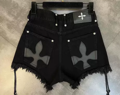 实拍绑带毛边十字架花图甜酷暗黑风牛仔短裤女...