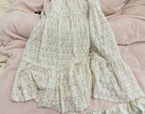 朝花夕拾 重工蕾丝珍珠半身裙，均码  可以...