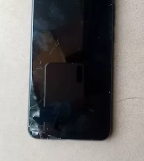 华为荣耀全面屏手机 帮别人卖的，型号不知，...