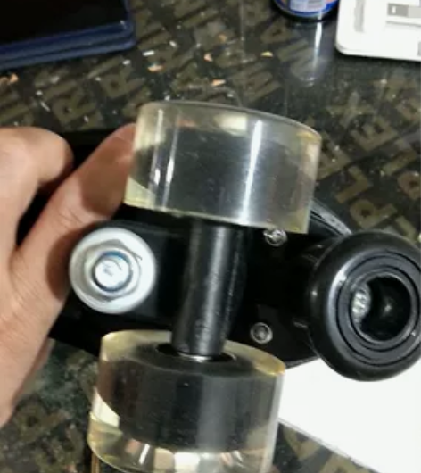 43码9成新旱冰鞋溜冰鞋滑冰鞋轮滑鞋 感兴...