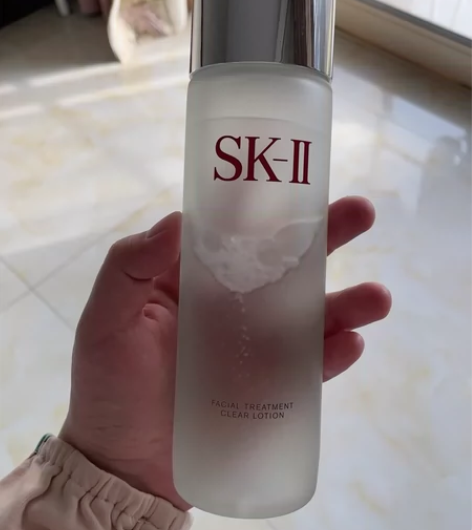 SK-II化妆水 感兴趣的话点“我想要”和...