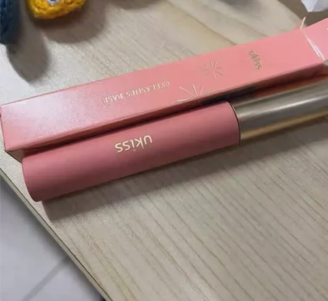 【美妆店不开了！低价处理8支UKISS打底...