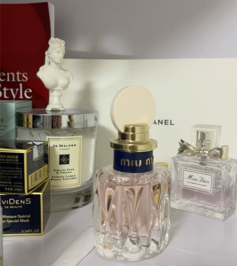 miumiu香水,50ml,保证正品,余量...