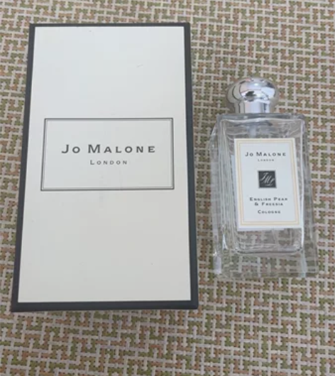 祖马龙香水，小苍兰100ml，如图余量！东...