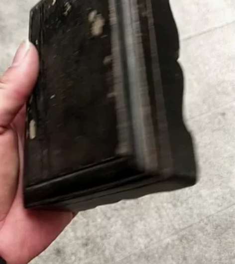 带盒子小端砚。品如图自鉴。盖子有裂。包真包...