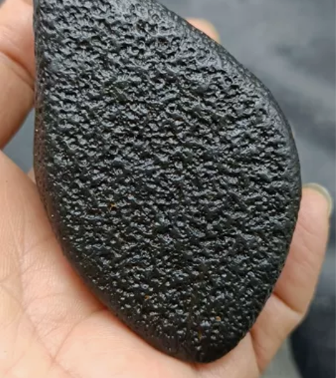 奇石~(碳质陨石)(镇纸)自己捡的,纹理清...