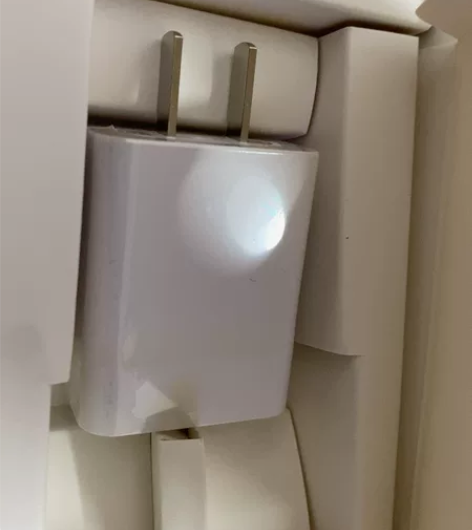 荣耀平板7原厂充电头,注意只有充电头,保证...