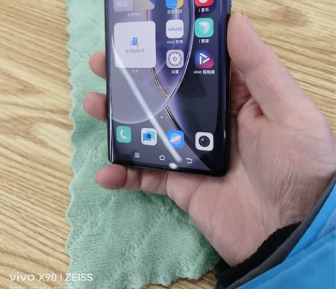 vivo x90pro  .全新。喜欢的问...