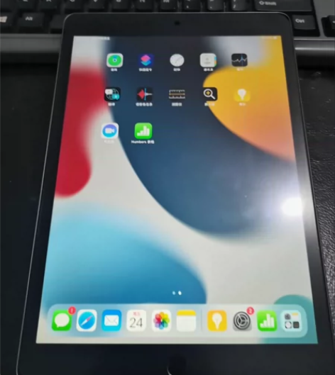 带笔出iPad 2021款平板电脑,iPa...