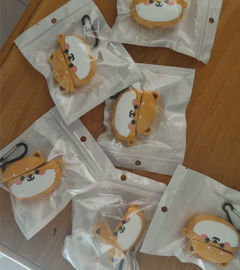 漫步者耳机花再保护套6个一起出，全新未拆封...