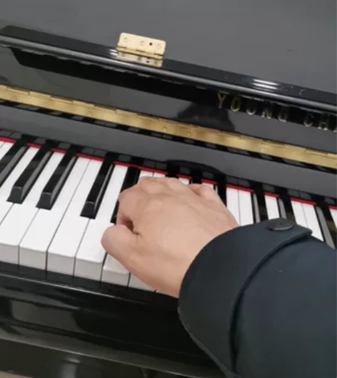 钢琴实价实物仅一台，琴房钢琴升级此台钢琴二...