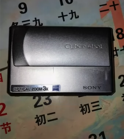 索尼DSC-T1数码相机，日本原装，带电池...