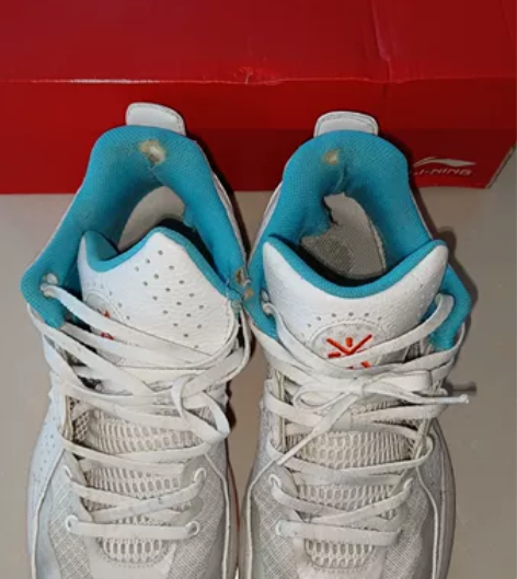 李宁篮球鞋正品 家里弟弟的鞋,dewu买的...