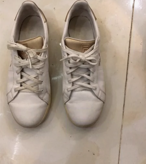 FILA,37.5码,脏了需要刷一下,没有...